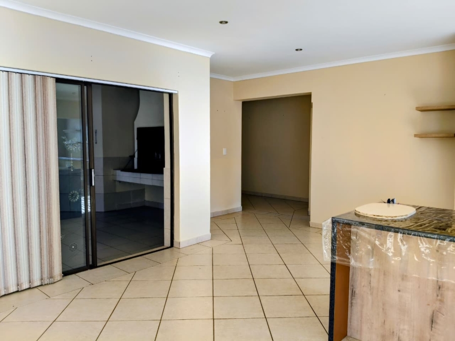 3 Bedroom Property for Sale in Wavecrest Eastern Cape